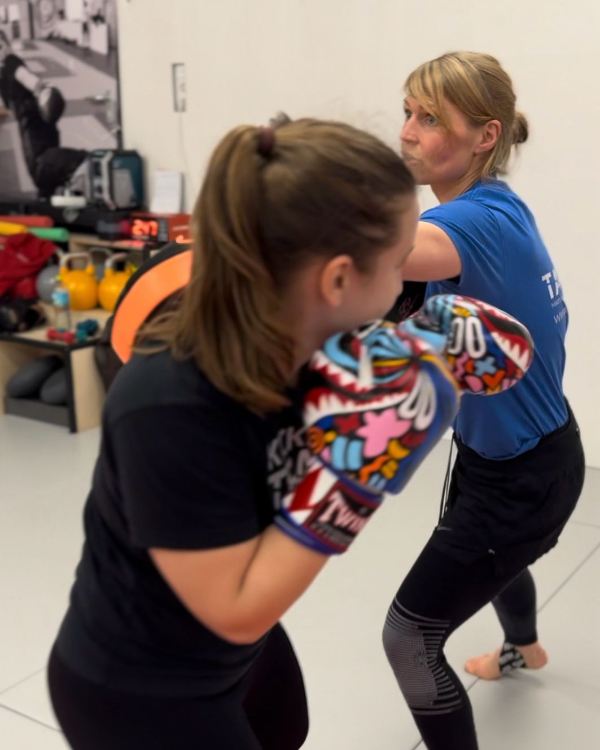 Kickboxen Ladies Only Snapshot Bild